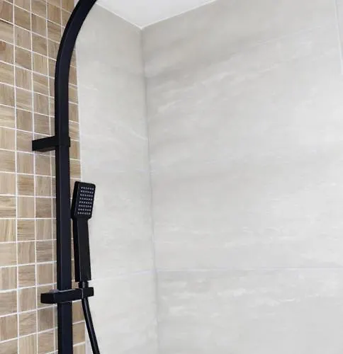 L\'AppartE Black Superbe Appartement Pop !